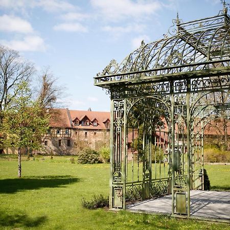 Schlosshotel Weyberhoefe Hösbach Exterior foto